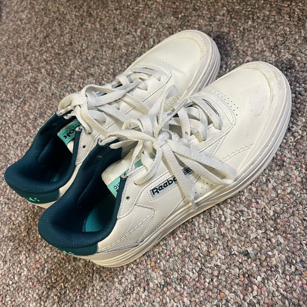 Reebok Womens Club C Double GEO
White Lace Up Casual and Fashion
Sneakers